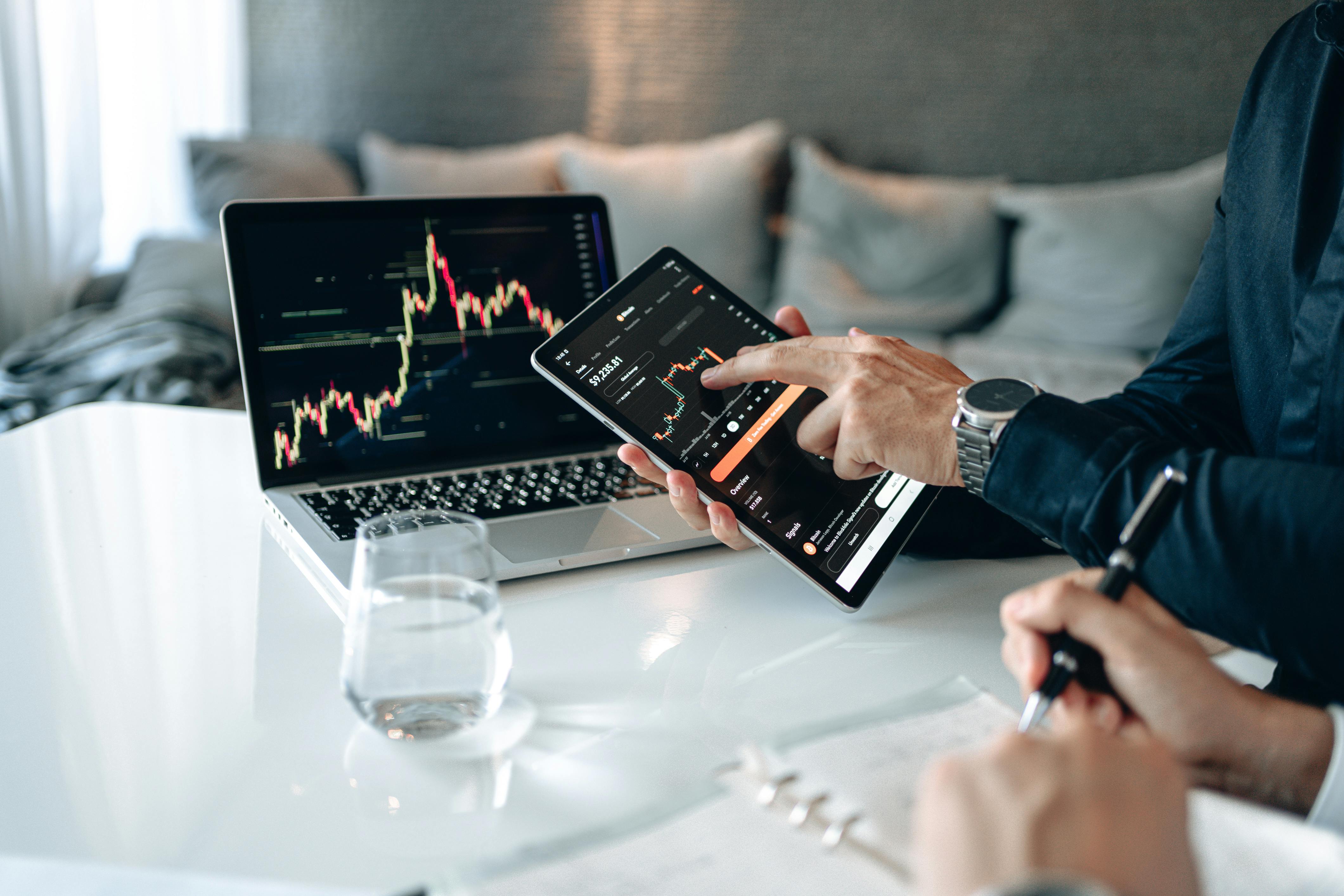 pexels alphatradezone 5833255